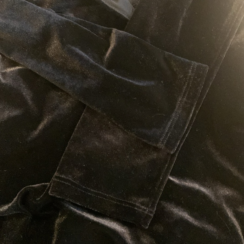 Kimchi Blue “Velour” Deep V-Neck Black Dress Size Small - Picture 15 of 15